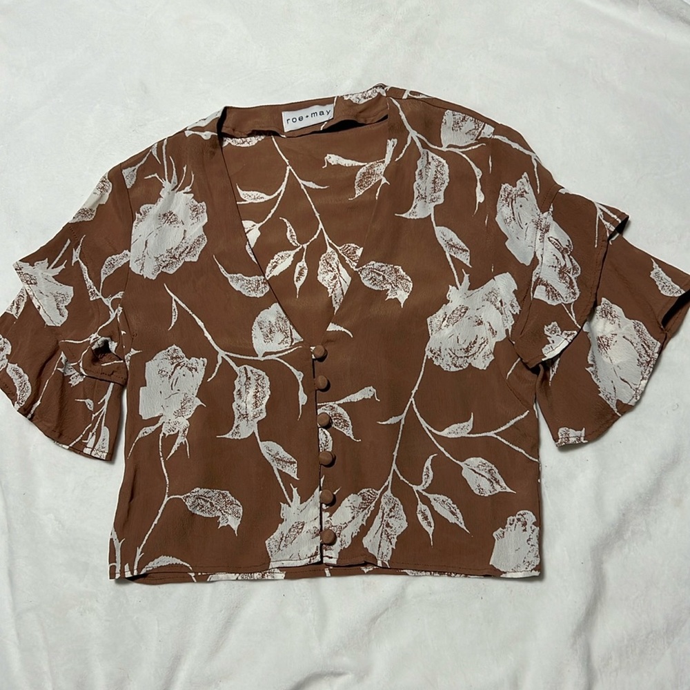 Roe+May ruffle sleeve crop top